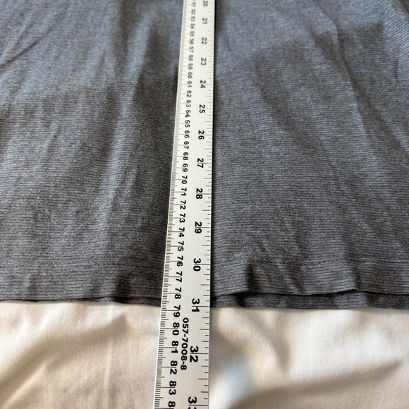 Under Armour Heat Gear Men's Activewear Short Sleeve Casual T-Shirt Gray 2XL - Picture 9 of 11